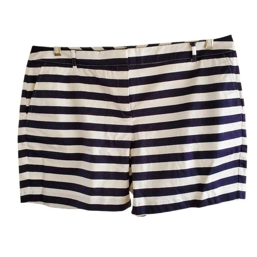 Izod Women's Navy & White Bold Stripe Chino Boyfriend Stretch Shorts Size 16